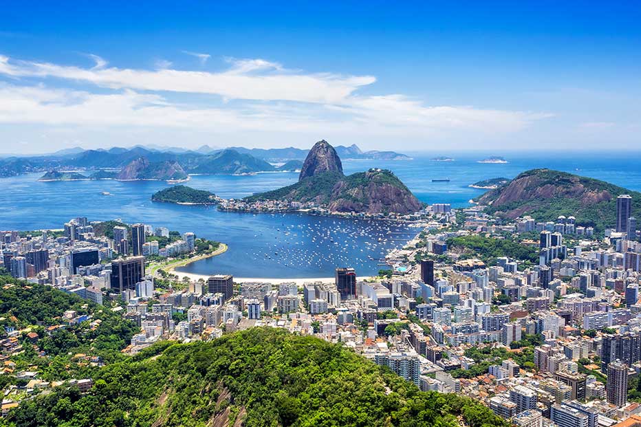 Desire Cruises Rio de Janeiro Benvenuti all'anno 2024 al Copacabana!